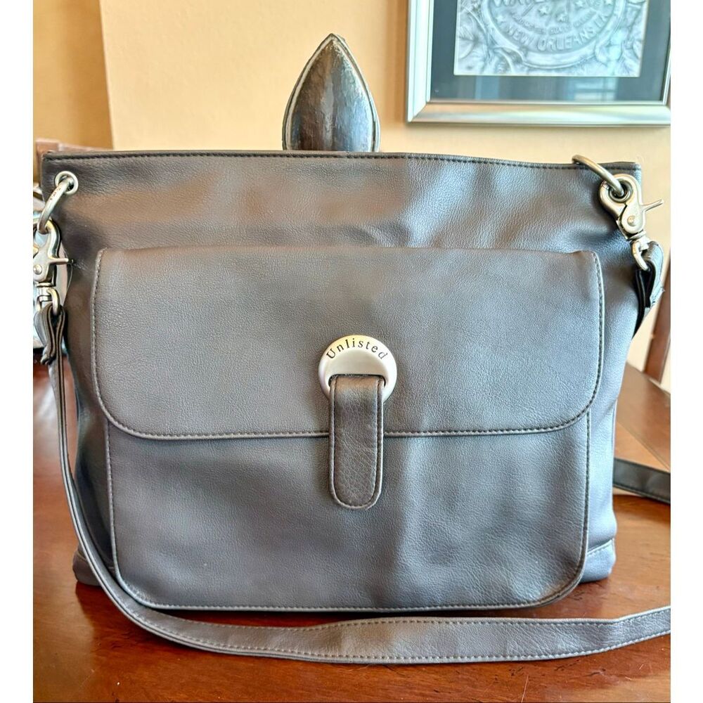 UNLISTED by KENNETH COLE Vintage Messenger Crossbody w/ Brushed Nickel Hardware - Picture 5 of 14